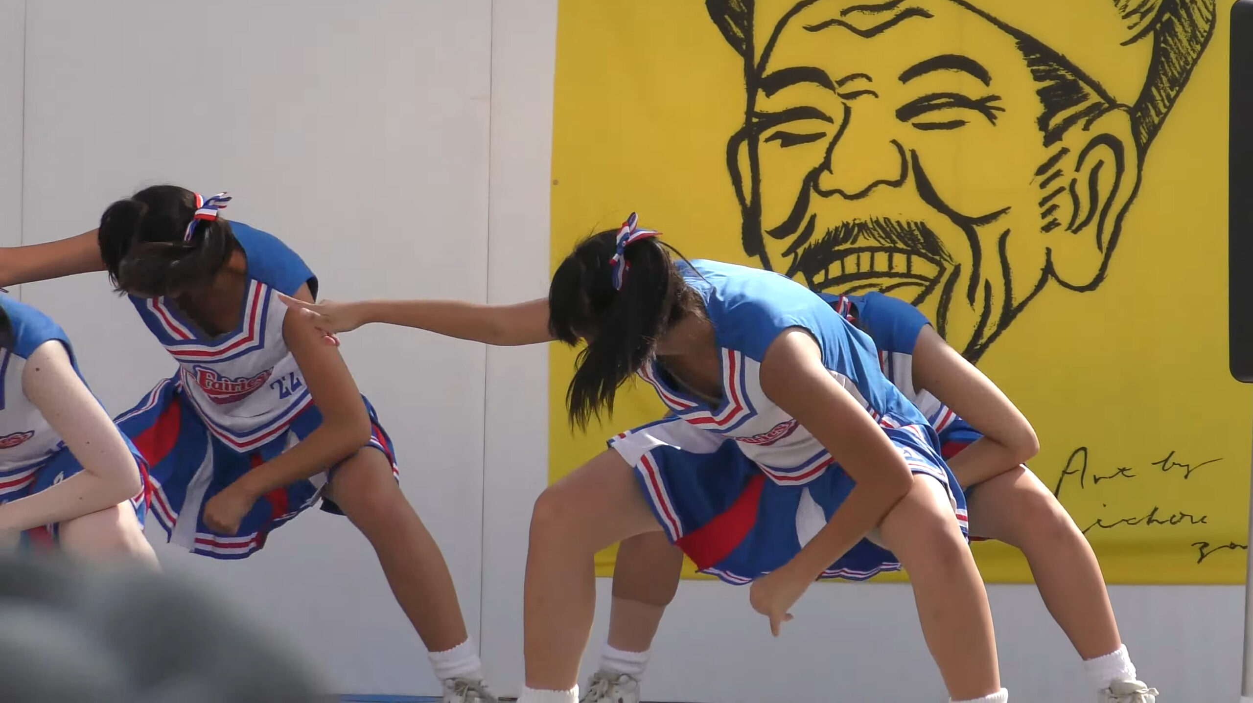 チア ブラチラ チアダンスでがっつり胸チラしてしまう美少女【ダンス動画】 | ぽいちtube